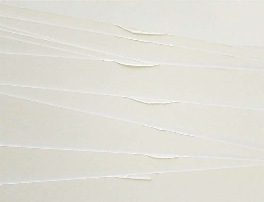 厚紙A3サイズは給紙時の摩擦で紙の端にめくれが生じやすいです